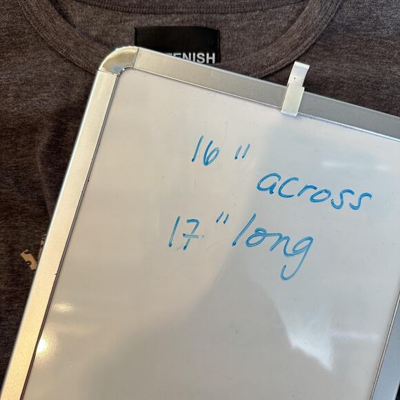 Kittenish Shirt Womens Medium Gray Long Sleeve Crop Top Kittenish Babe Graphic - Picture 9 of 9